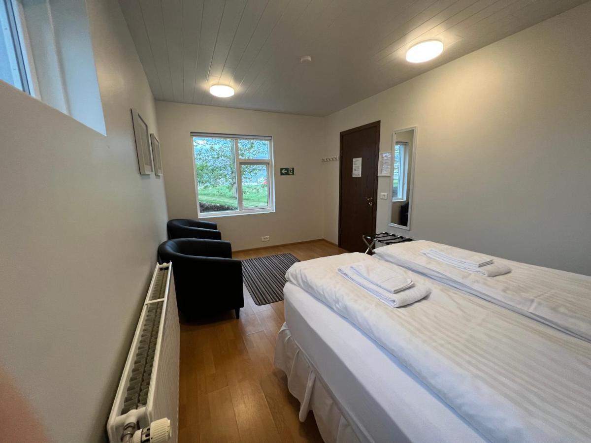 Glaesibaer 2 And Horsefarm Farm stay Akureyri