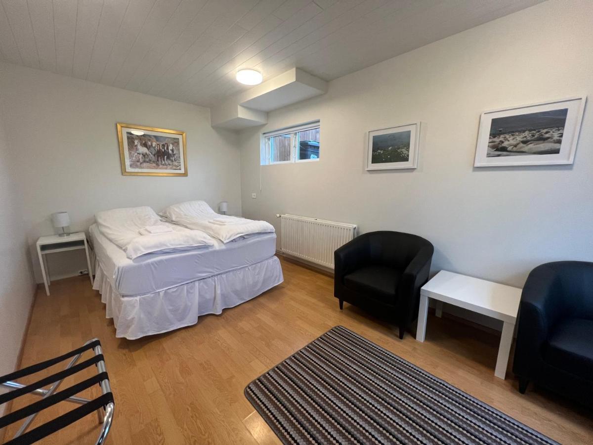 Glaesibaer 2 And Horsefarm Farm stay Akureyri