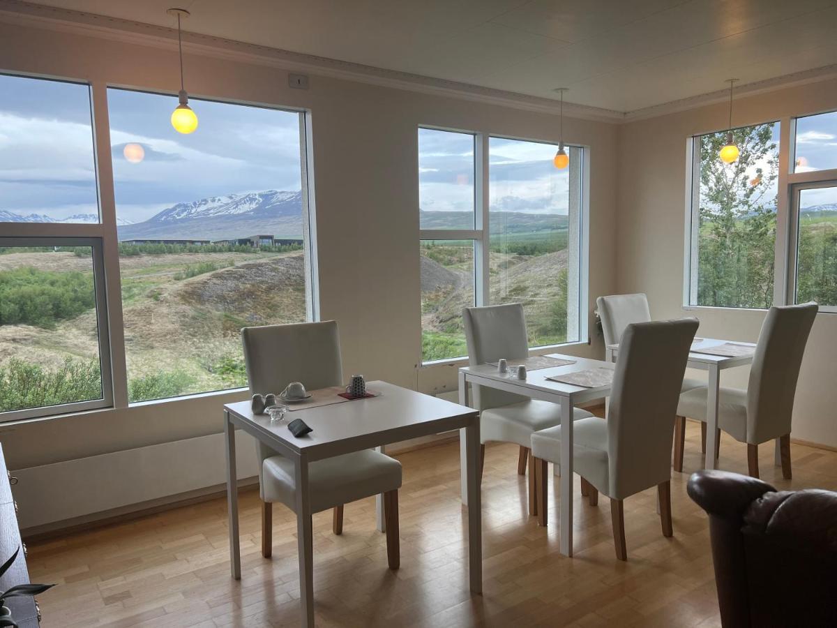 Glaesibaer 2 And Horsefarm * Akureyri