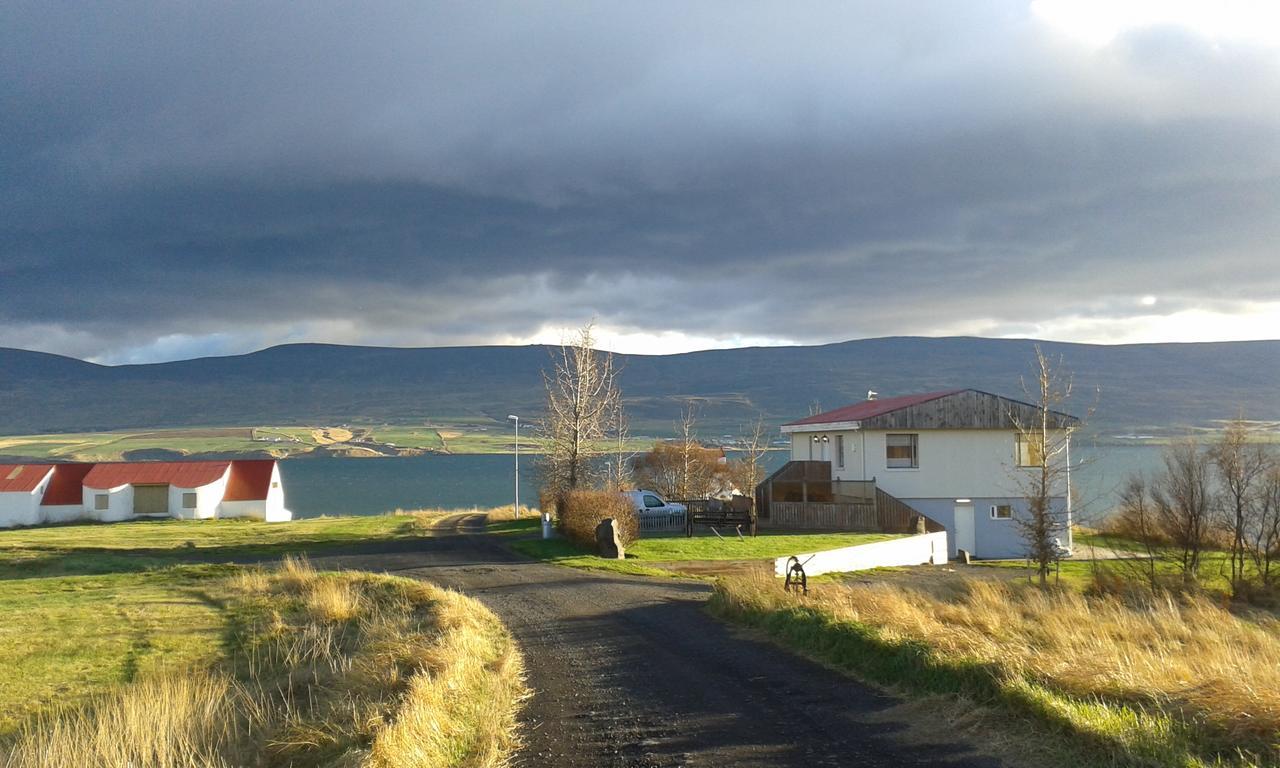 Glaesibaer 2 And Horsefarm Akureyri